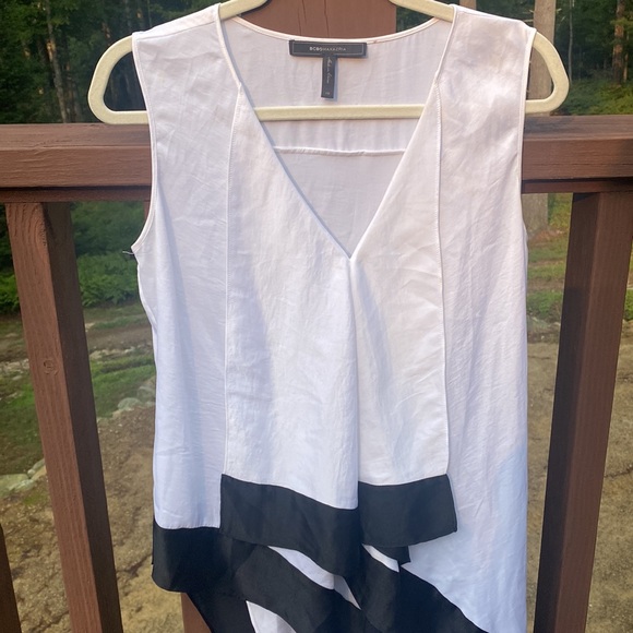 BCBG MAXAZRIA… asymmetric, tunic🌺 - Picture 2 of 4